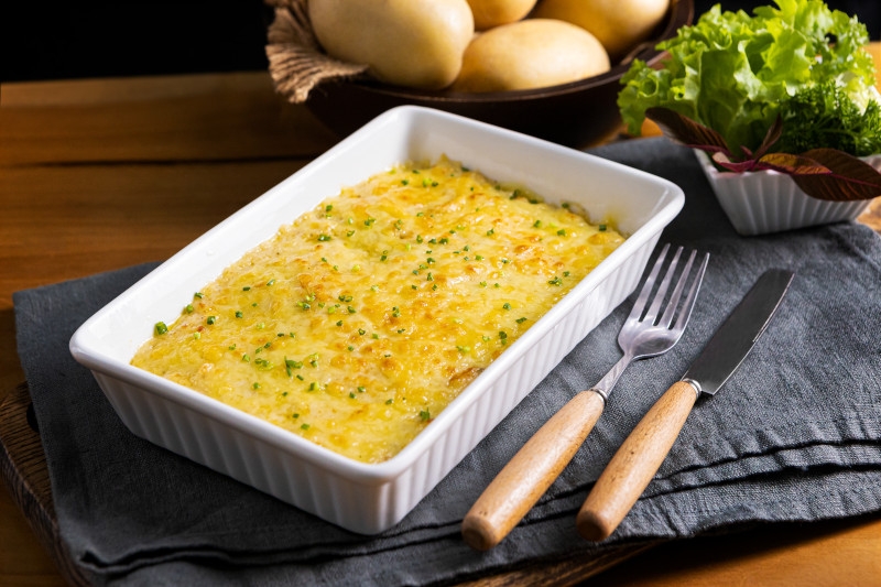 Baked Yellow Potatoes with Cheese Sauce | Michigan Potatoes